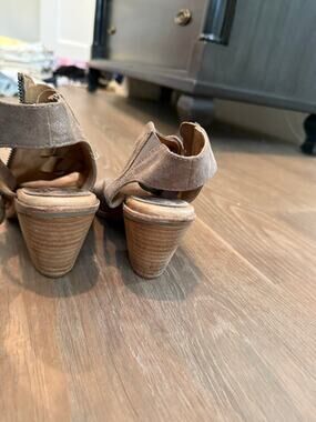 Sofft heels, size 8
